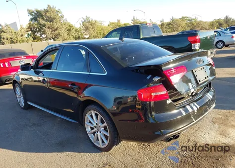 2015 Audi A4 2.0T Premium z USA, uszkodzony, nr VIN WAUDFAFL0FN018479